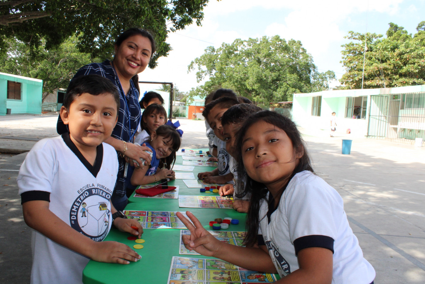 Visita a la escuela primaria Demetrio Rivero Triay