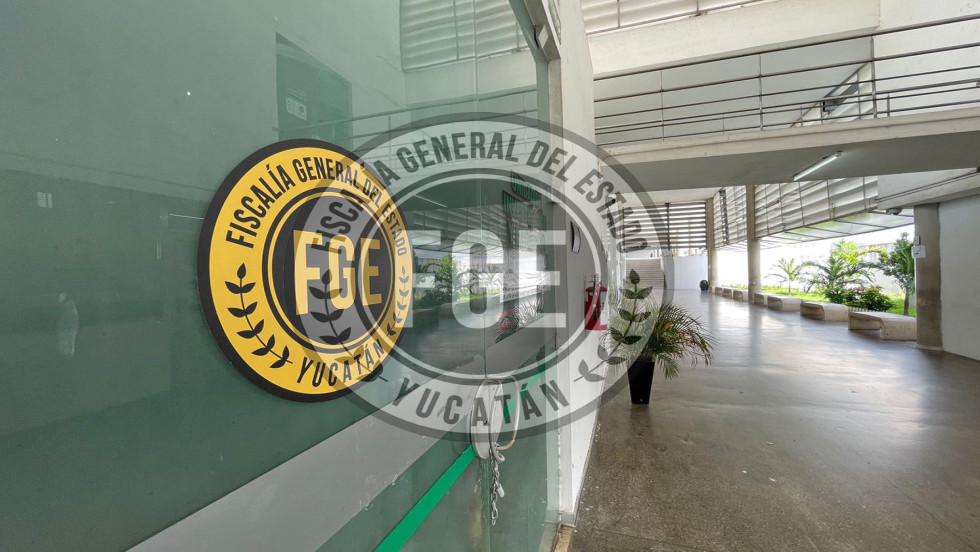 Le formulan cargos por daños en percance vial