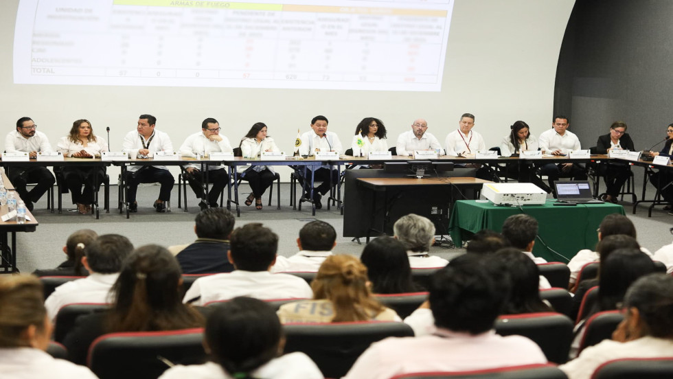 Fiscalía evalúa resultados y reconoce trayectorias en reunión plenaria