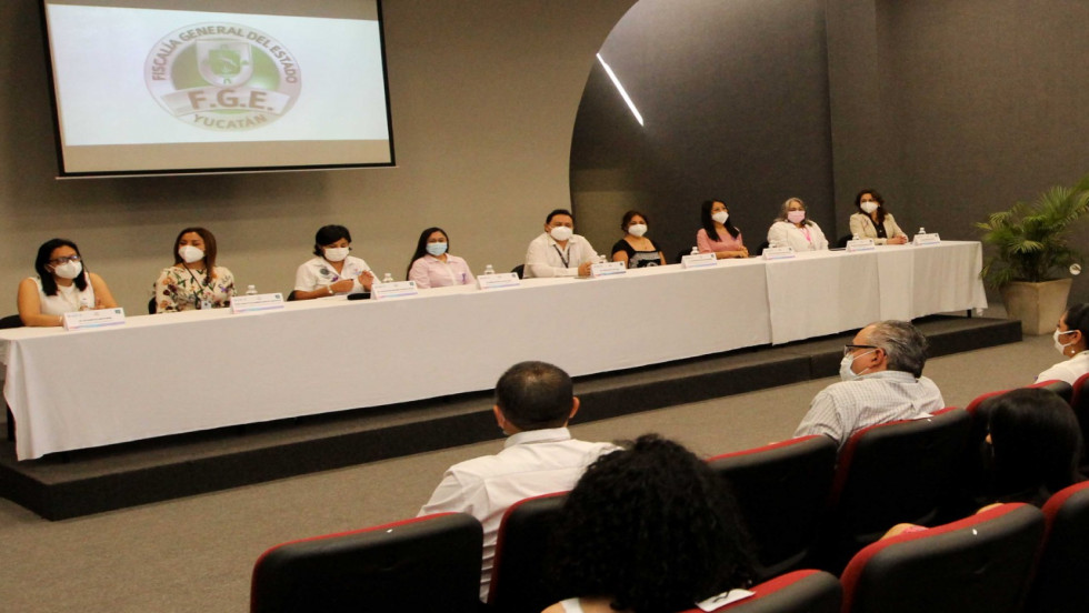 Labor de las mujeres, fortaleza de la Fiscalía: Juan Manuel León León