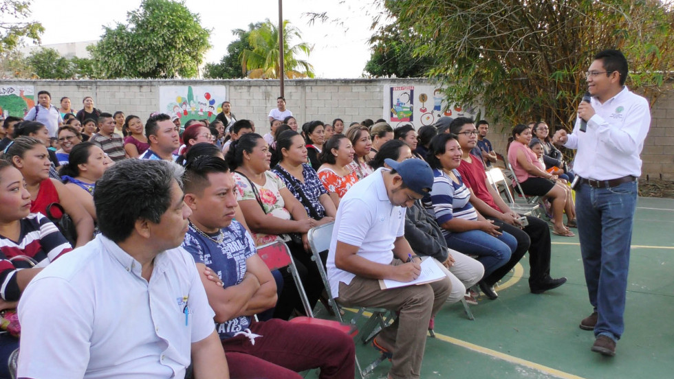 Avalan madres y padres pláticas para prevenir delitos cibernéticos