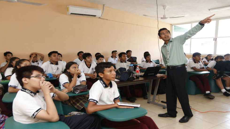 FGE refuerza medidas preventivas con jóvenes