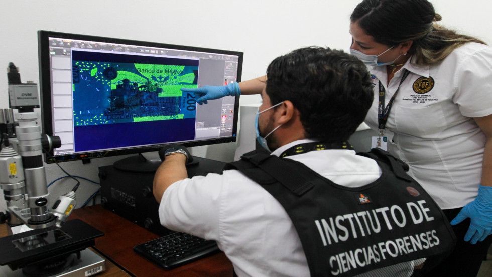 Laboratorios de la Fiscalía yucateca renuevan acreditación internacional