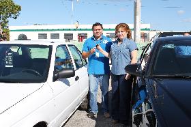 La Fiscal General entrega a agencias for&aacute;neas y perif&eacute;ricas nuevos veh&iacute;culos