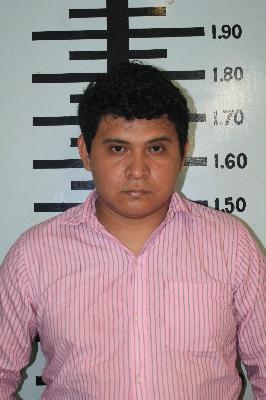 Cantante Acusa a Gerente de Bar de Retener su Equipo de M&uacute;sica