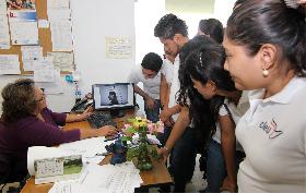 Recibe Fiscalía más de 300 futuros Abogados, Criminalistas y Criminólogos