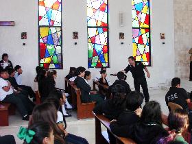 Previenen a jóvenes de secundaria en el uso de las Redes Sociales