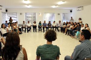 Mediadores fortalecen técnicas de comunicación para la solución de conflictos