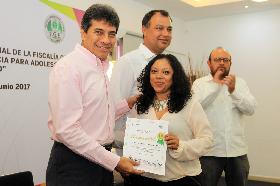 Reconocen al personal de la Vicefiscal&iacute;a Especializada en Justicia para Adolescentes